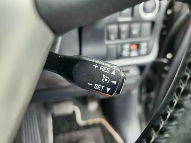 4938421