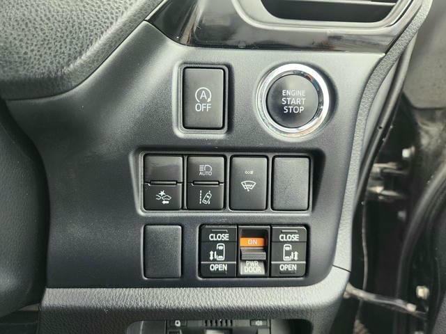 4938422