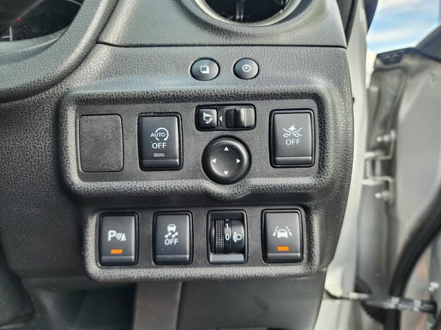 4938818