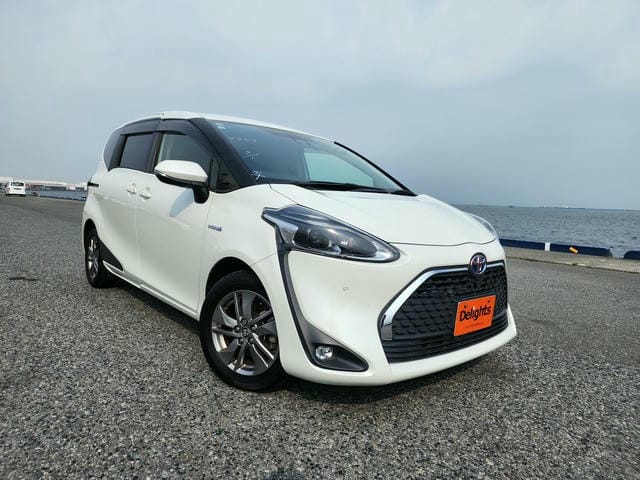 TOYOTA SIENTA HYBRID FUNBASE G 2018/12