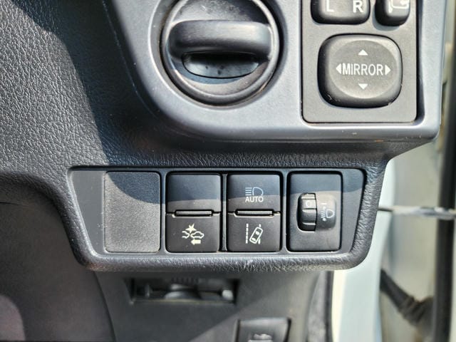 4940517