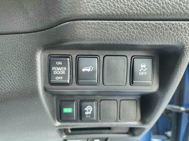4943821