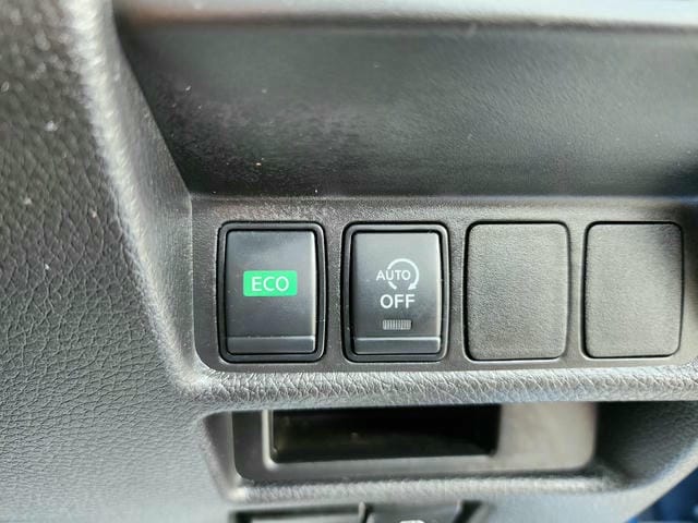 4943822