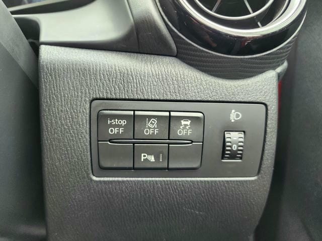 4945619