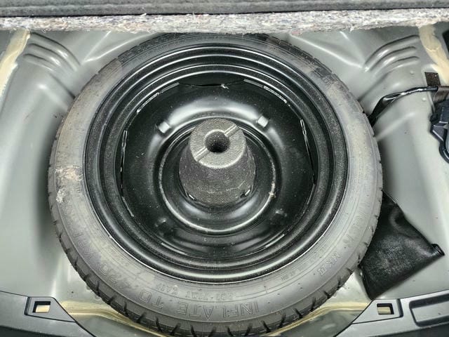4945813