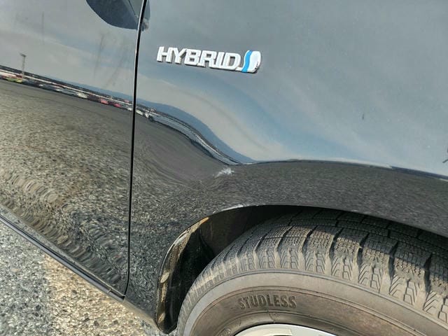 4945838