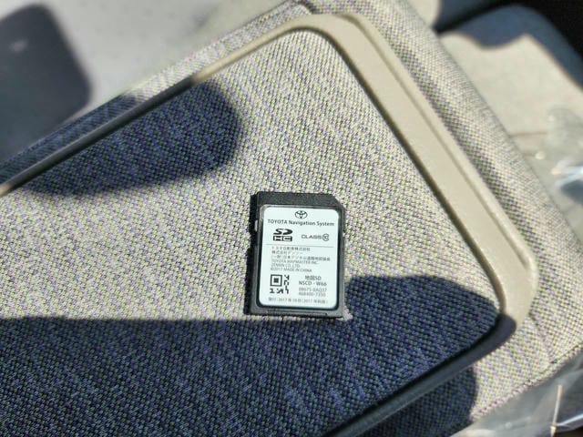 4946634