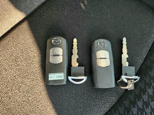4951016