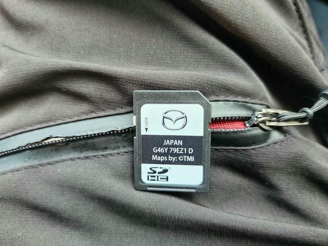 4951038