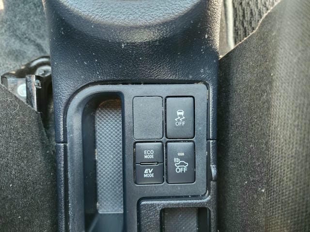 4951121