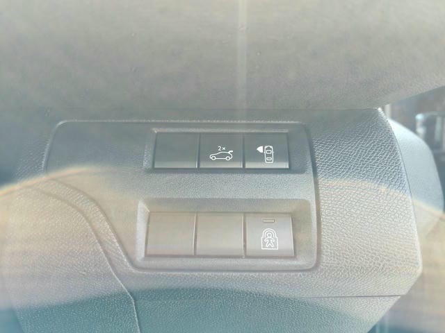 4951923