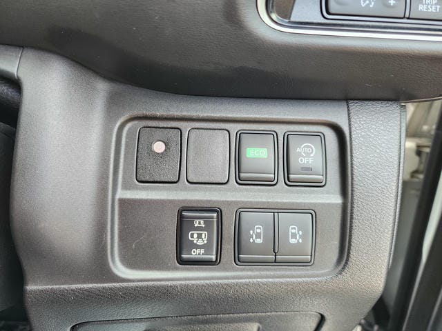 4953421