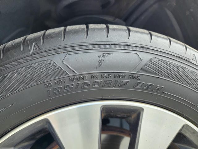 4953424