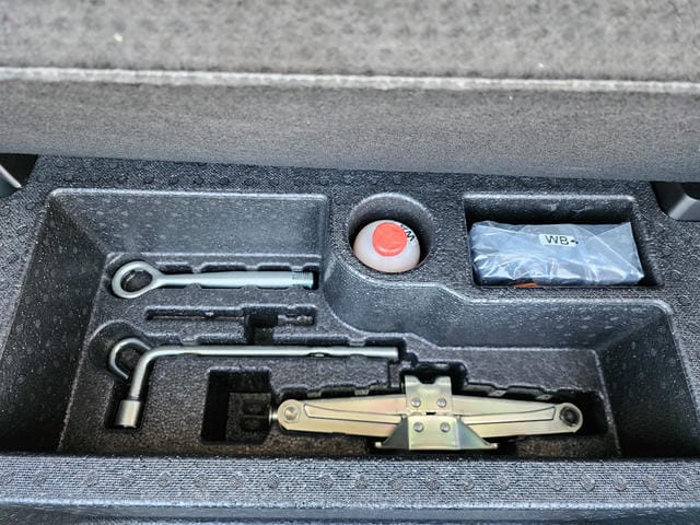 4953813
