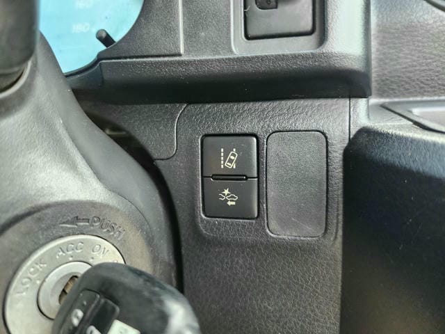 4956018