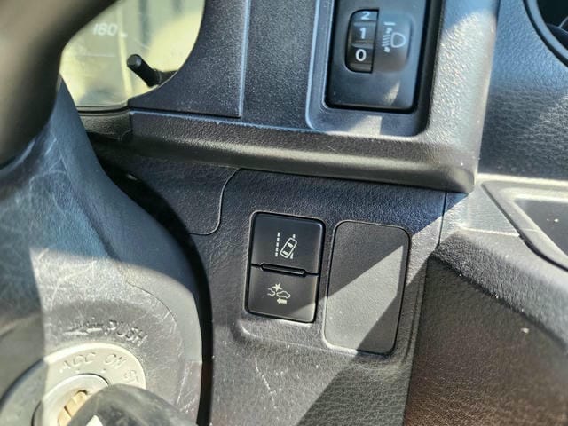 4956717