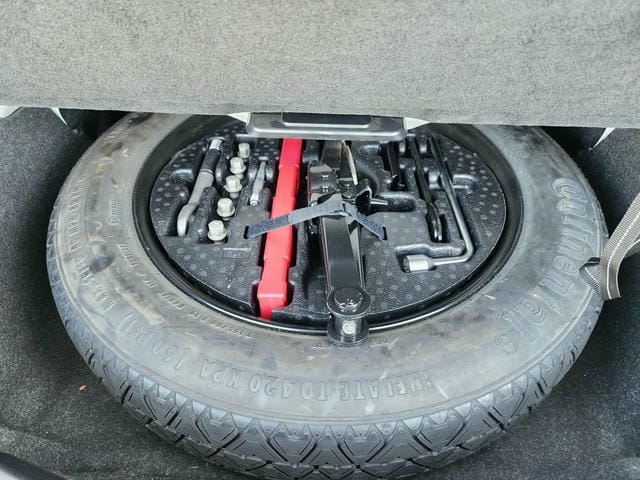 4956916