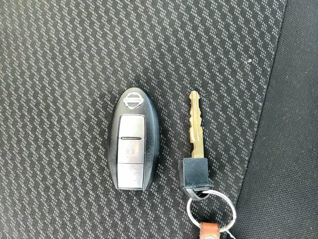 4957516