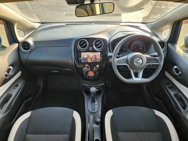 495878