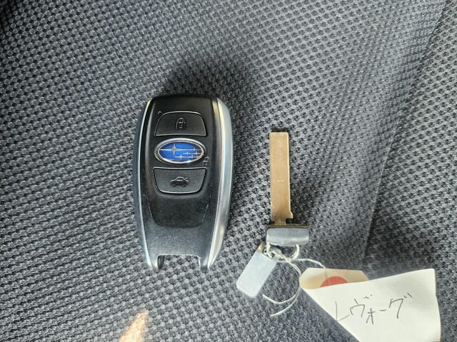 4960218