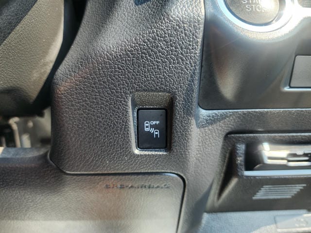 4960223