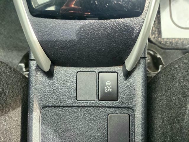 4960822