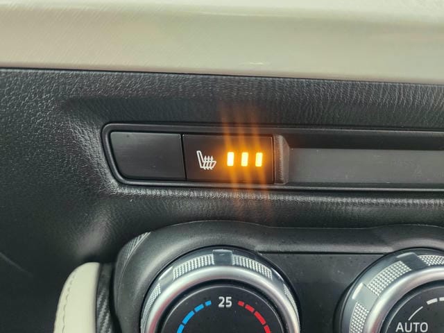 4961023