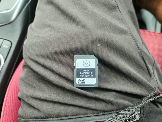 4961035