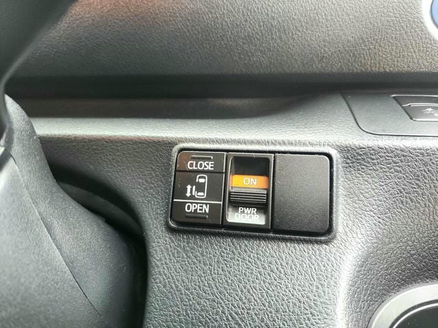 4967220