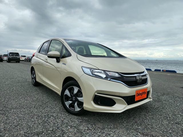 HONDA FIT HYBRID F COMFORT EDITION 2018/11