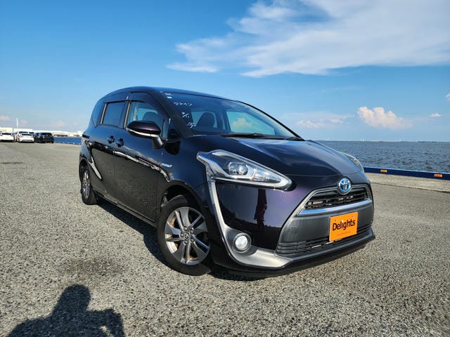 TOYOTA SIENTA HYBRID G CUERO 2018/1