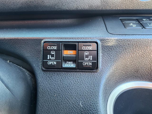 4968319