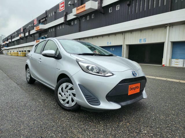 TOYOTA AQUA L 2018/3