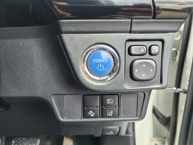 4972721