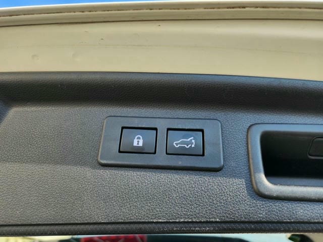 4974717