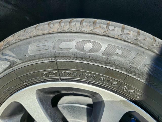 4976325