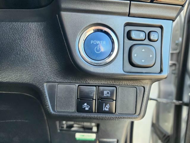 4976519