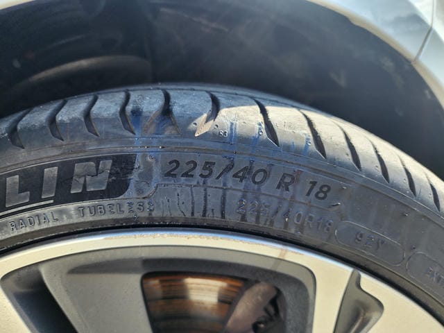 4976723