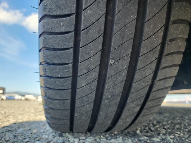 4976724