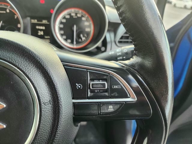 4976818