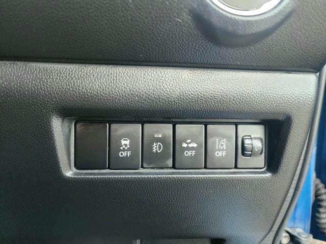 4976819