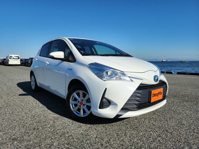TOYOTA VITZ HYBRID F SAFETY SENSE 2018/9