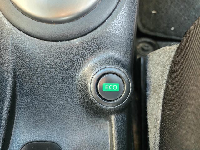4979718