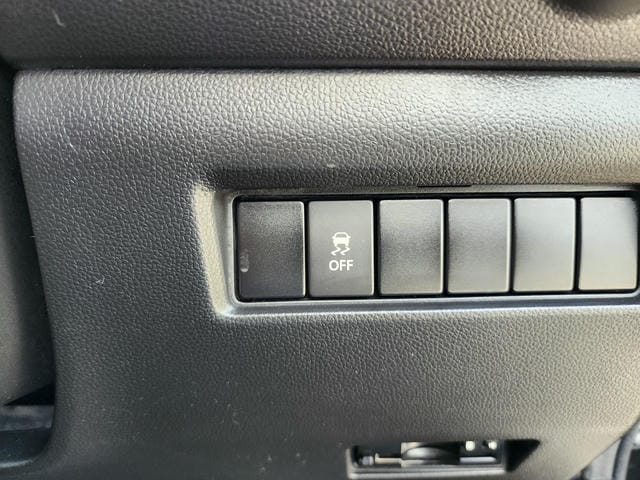 4980617