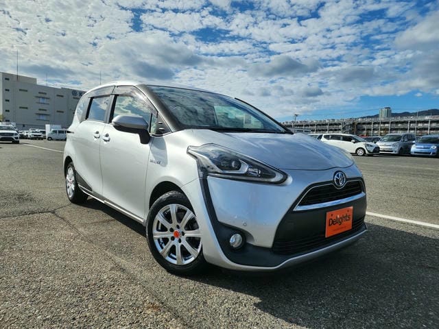 TOYOTA SIENTA HYBRID G CUERO 2018/9