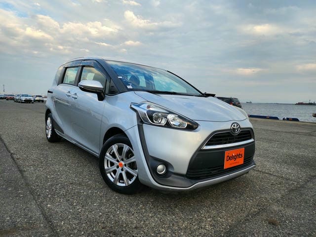 TOYOTA SIENTA X V PACKAGE 2018/6