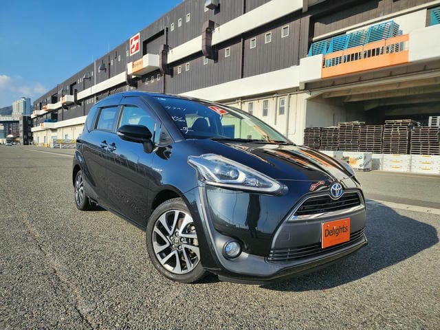 TOYOTA SIENTA HYBRID G CUERO 2018/1