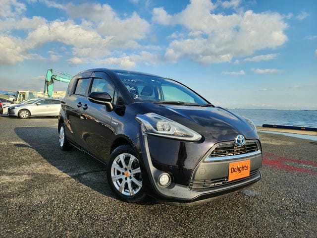 TOYOTA SIENTA HYBRID G CUERO 2018/6