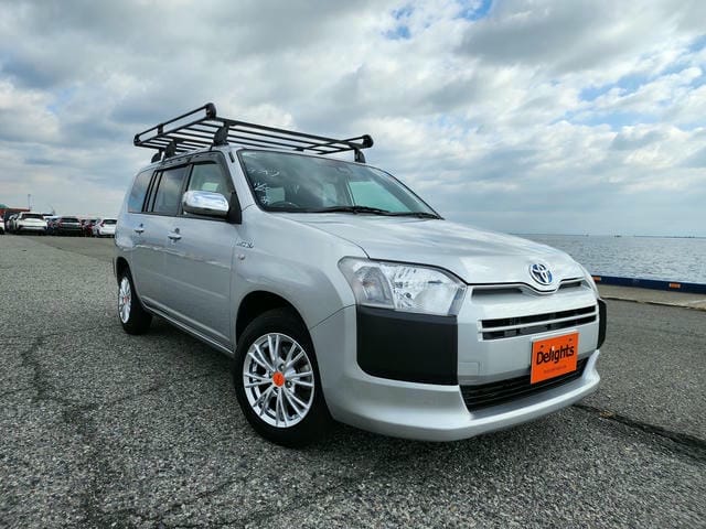 TOYOTA SUCCEED HYBRID UL X 2019/9