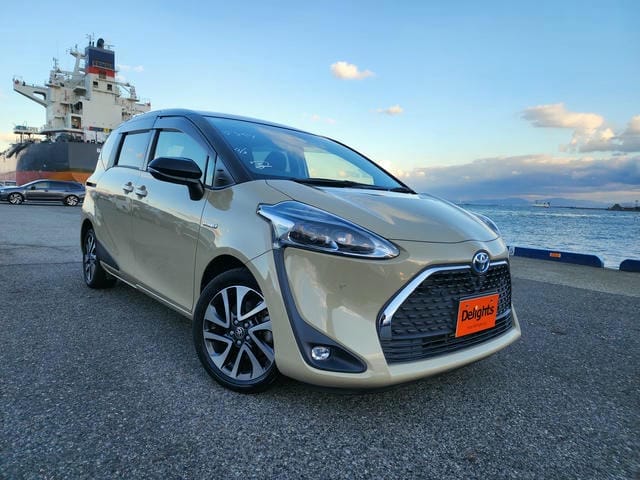 TOYOTA SIENTA HYBRID FUNBASE G 2019/10